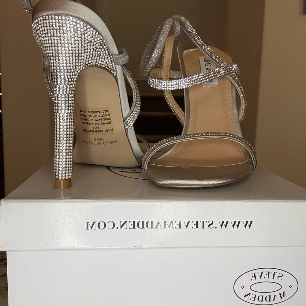 *NWT* Steve Madden Nectur Silver Rhinestone Strappy Heel Sandal Size 8.5